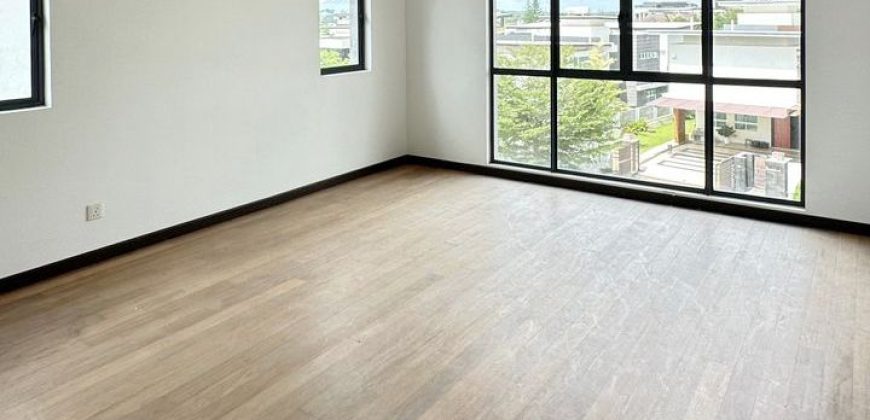 Horizon Hills – 2 Storey Bungalow House – FOR SALE