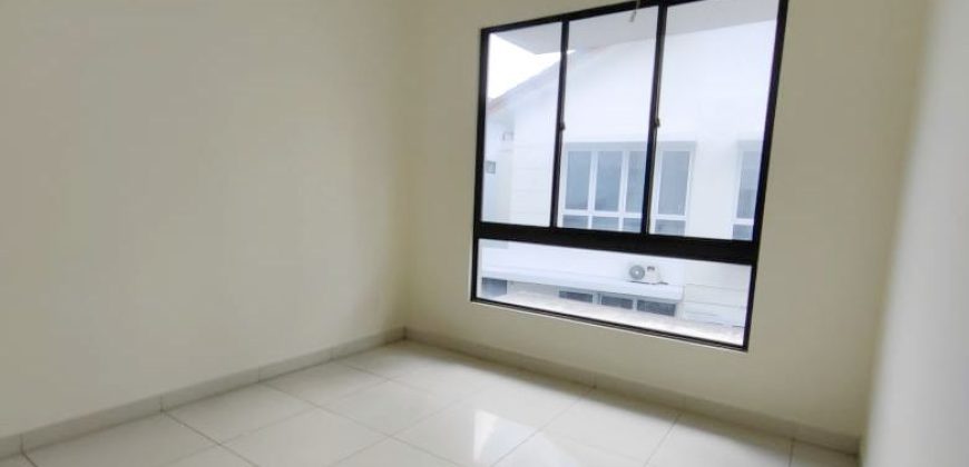 Taman Bayu Puteri – 2 Storey Semi Detached House – FOR SALE Taman Bayu Puteri – 2 Storey Semi Detached House – FOR SALE