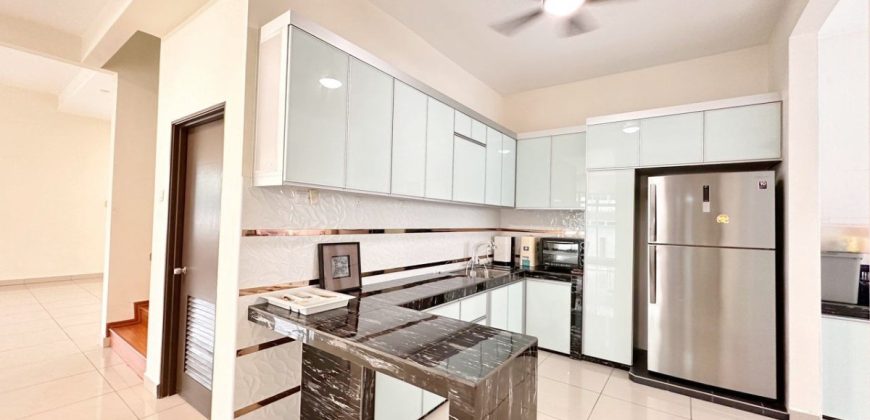 Kempas Utama – 2 Storey Semi Detached House – FOR SALE Kempas Utama – 2 Storey Semi Detached House – FOR SALE