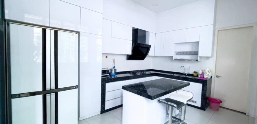 Taman Desa Tebrau – 3 Storey Bungalow House – FOR SALE Taman Desa Tebrau – 3 Storey Bungalow House – FOR SALE