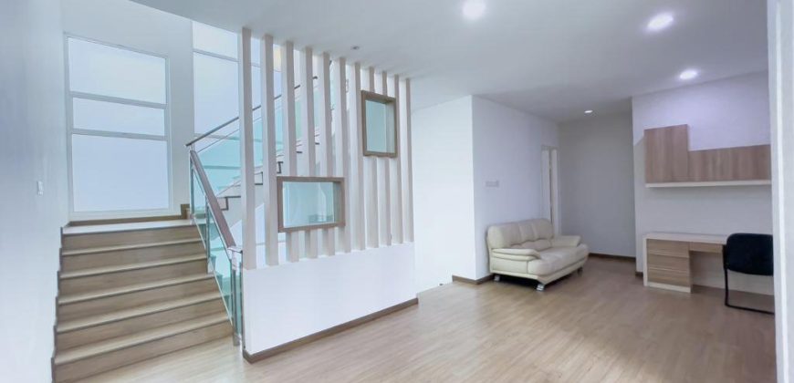 Taman Desa Tebrau – 3 Storey Bungalow House – FOR SALE Taman Desa Tebrau – 3 Storey Bungalow House – FOR SALE