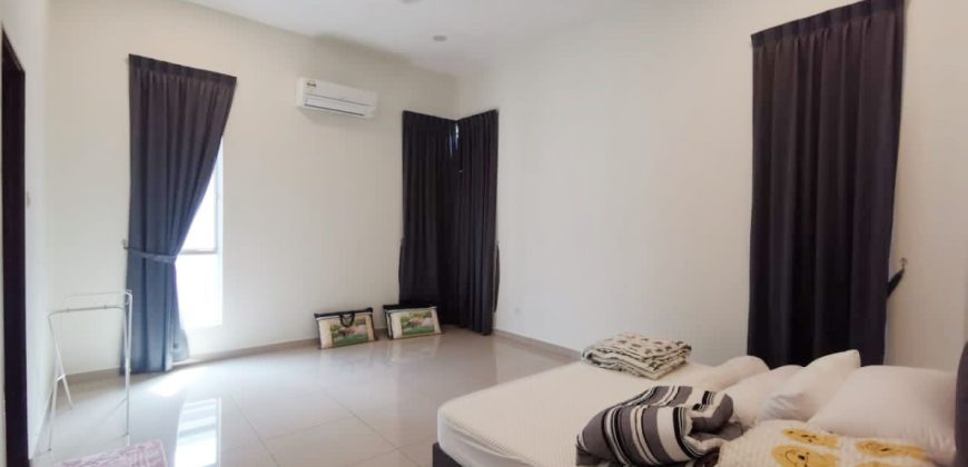 Taman Kempas Utama – 2 Storey Semi Detached House – FOR SALE Taman Kempas Utama – 2 Storey Semi Detached House – FOR SALE