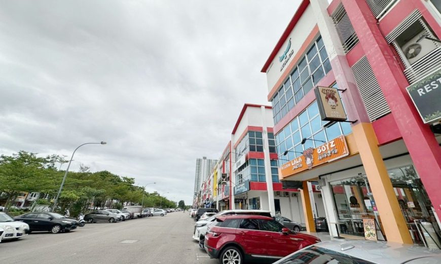Mount Austin – 3 Storey Shoplot – FOR SALE Mount Austin – 3 Storey Shoplot – FOR SALE