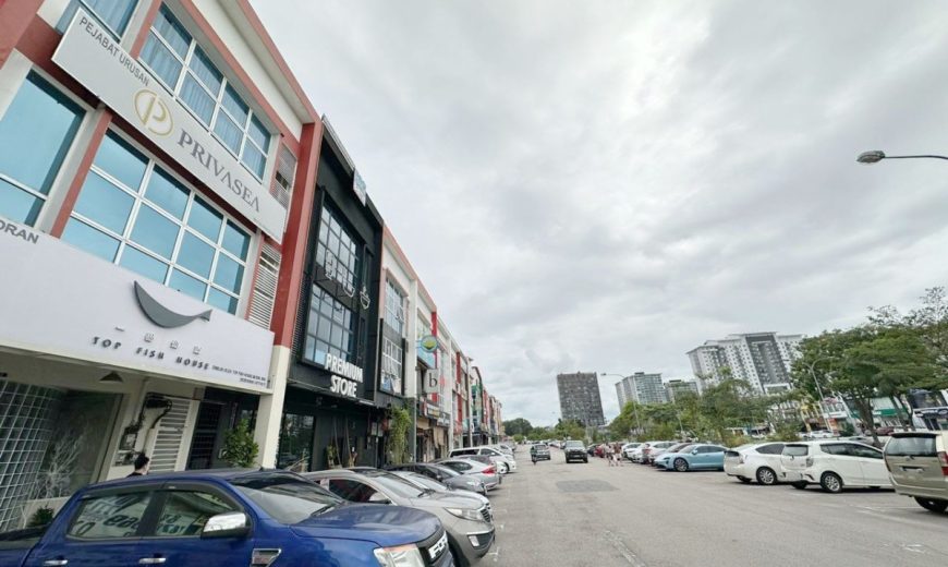 Mount Austin – 3 Storey Shoplot – FOR SALE Mount Austin – 3 Storey Shoplot – FOR SALE