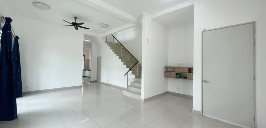 Mount Austin – 2 Storey Corner Terrace House – FOR SALE Mount Austin – 2 Storey Corner Terrace House – FOR SALE