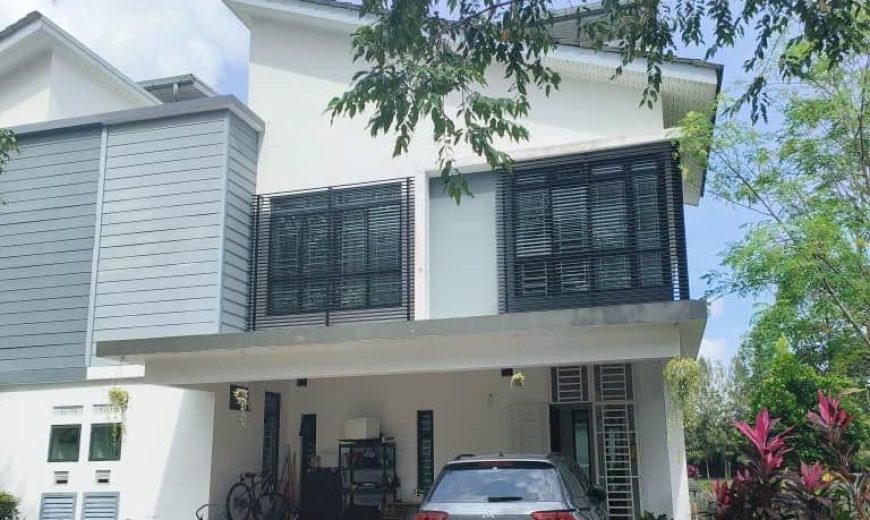 Senibong Cove – 2.5 Storey Semi Detached House – FOR SALE Senibong Cove – 2.5 Storey Semi Detached House – FOR SALE