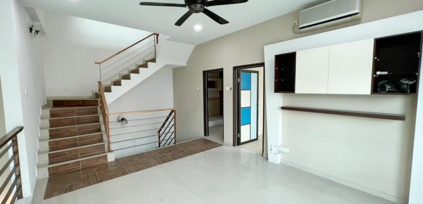 Kampung Wadi Hana @ Jb Town Area – 3.5 Storey Semi Detached House – FOR SALE Kampung Wadi Hana @ Jb Town Area – 3.5 Storey Semi Detached House – FOR SALE
