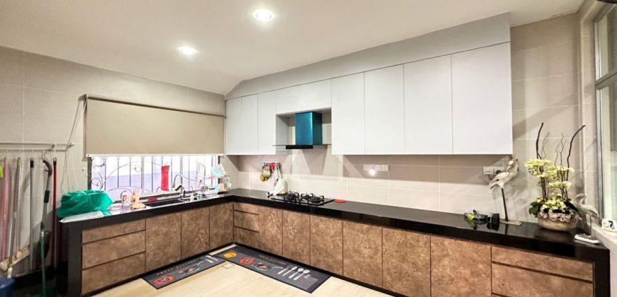 Taman Kempas Utama – 2 Storey Semi Detached House – FOR SALE Taman Kempas Utama – 2 Storey Semi Detached House – FOR SALE