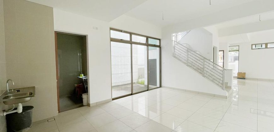 Impian Emas – 2 Storey Semi Detached House – FOR SALE Impian Emas – 2 Storey Semi Detached House – FOR SALE