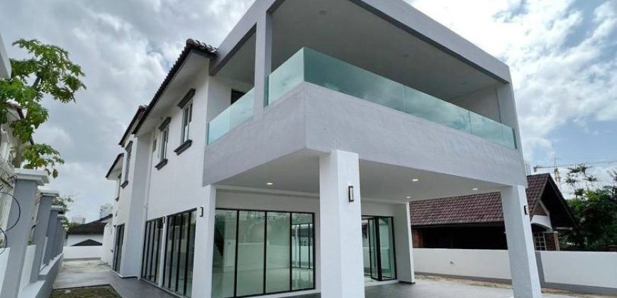 Taman Abad @ Jb Town Area – 2.5 Storey Bungalow House – FOR SALE