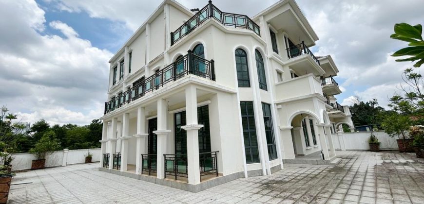 Laguna Heights @ Taman Laguna – 3 Storey Bungalow House – FOR SALE Laguna Heights @ Taman Laguna – 3 Storey Bungalow House – FOR SALE