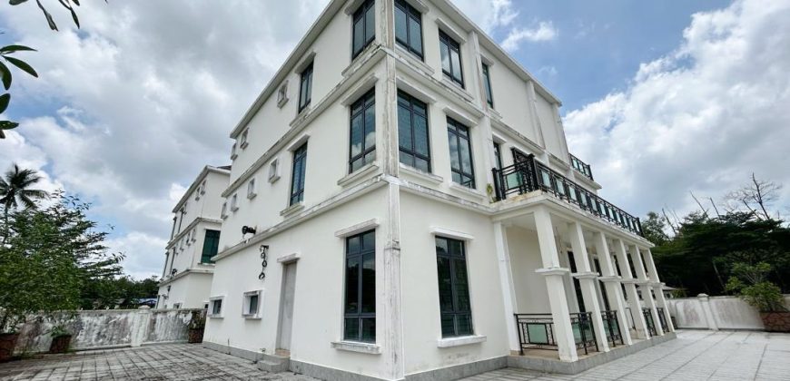 Laguna Heights @ Taman Laguna – 3 Storey Bungalow House – FOR SALE Laguna Heights @ Taman Laguna – 3 Storey Bungalow House – FOR SALE