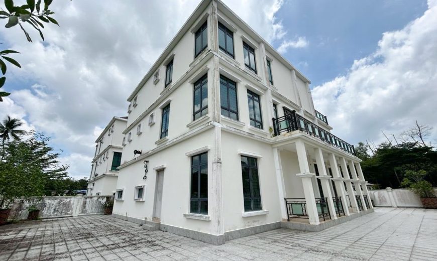 Laguna Heights @ Taman Laguna – 3 Storey Bungalow House – FOR SALE Laguna Heights @ Taman Laguna – 3 Storey Bungalow House – FOR SALE