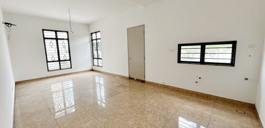 Laguna Heights @ Taman Laguna – 3 Storey Bungalow House – FOR SALE Laguna Heights @ Taman Laguna – 3 Storey Bungalow House – FOR SALE