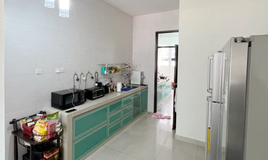 Taman Molek – 2 Storey Superlink House – FOR SALE Taman Molek – 2 Storey Superlink House – FOR SALE