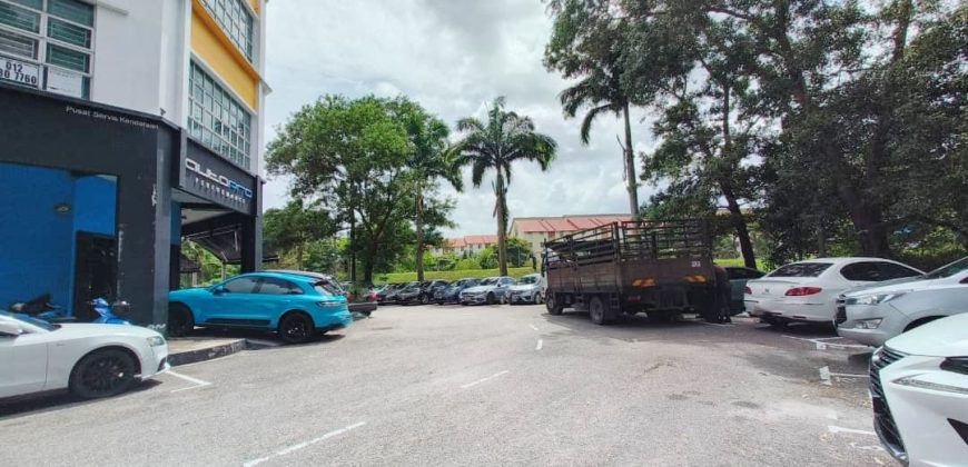 Mount Austin – 3 Storey Shoplot – FOR SALE Mount Austin – 3 Storey Shoplot – FOR SALE