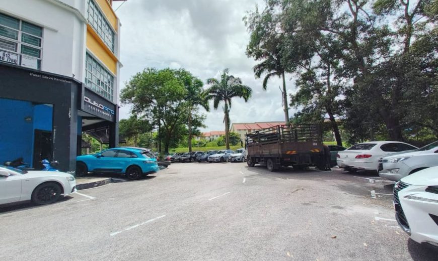 Mount Austin – 3 Storey Shoplot – FOR SALE