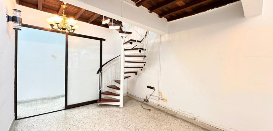 Taman Molek – 1.5 Storey End Lot Terrace House – FOR SALE Taman Molek – 1.5 Storey End Lot Terrace House – FOR SALE