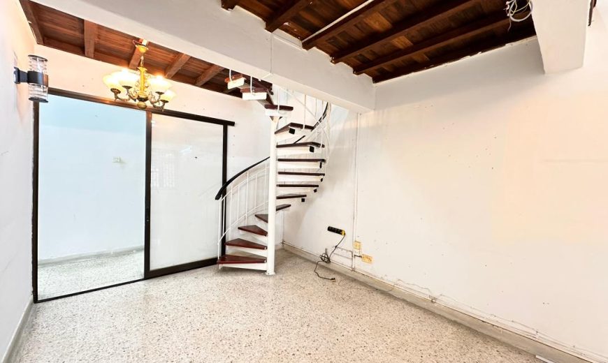 Taman Molek – 1.5 Storey End Lot Terrace House – FOR SALE Taman Molek – 1.5 Storey End Lot Terrace House – FOR SALE
