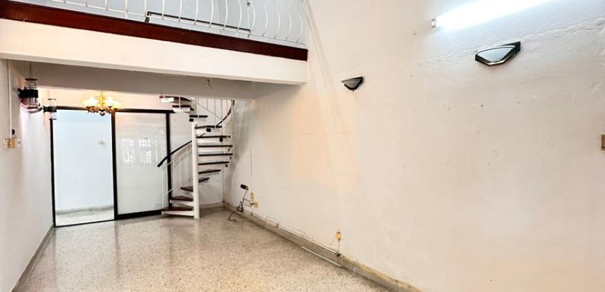 Taman Molek – 1.5 Storey End Lot Terrace House – FOR SALE Taman Molek – 1.5 Storey End Lot Terrace House – FOR SALE