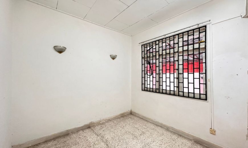 Taman Molek – 1.5 Storey End Lot Terrace House – FOR SALE Taman Molek – 1.5 Storey End Lot Terrace House – FOR SALE