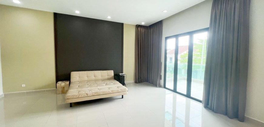 Kempas Utama – 2 Storey Semi Detached House – FOR SALE Kempas Utama – 2 Storey Semi Detached House – FOR SALE