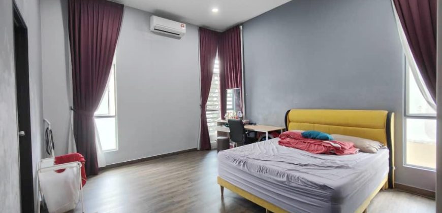 Taman Kempas Utama – 2 Storey Semi Detached House – FOR SALE Taman Kempas Utama – 2 Storey Semi Detached House – FOR SALE