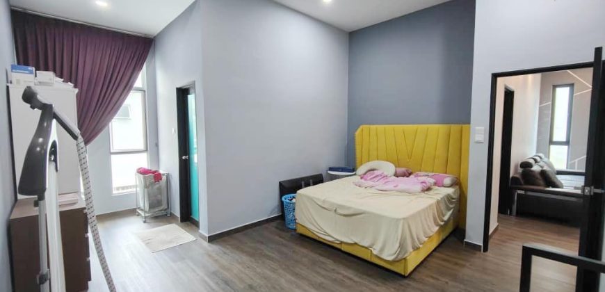 Taman Kempas Utama – 2 Storey Semi Detached House – FOR SALE Taman Kempas Utama – 2 Storey Semi Detached House – FOR SALE