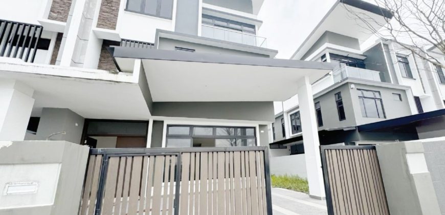 Taman Nusa Sentral – 3 Storey Semi Detached House – FOR SALE Taman Nusa Sentral – 3 Storey Semi Detached House – FOR SALE