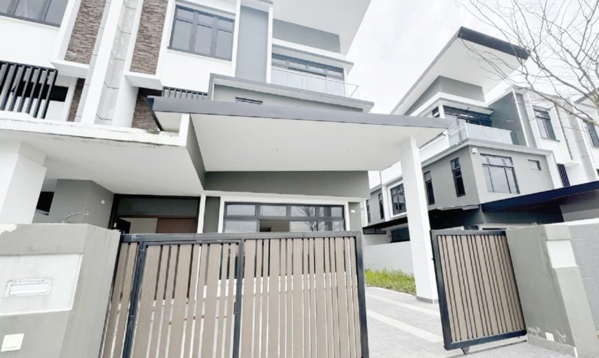 Taman Nusa Sentral – 3 Storey Semi Detached House – FOR SALE Taman Nusa Sentral – 3 Storey Semi Detached House – FOR SALE