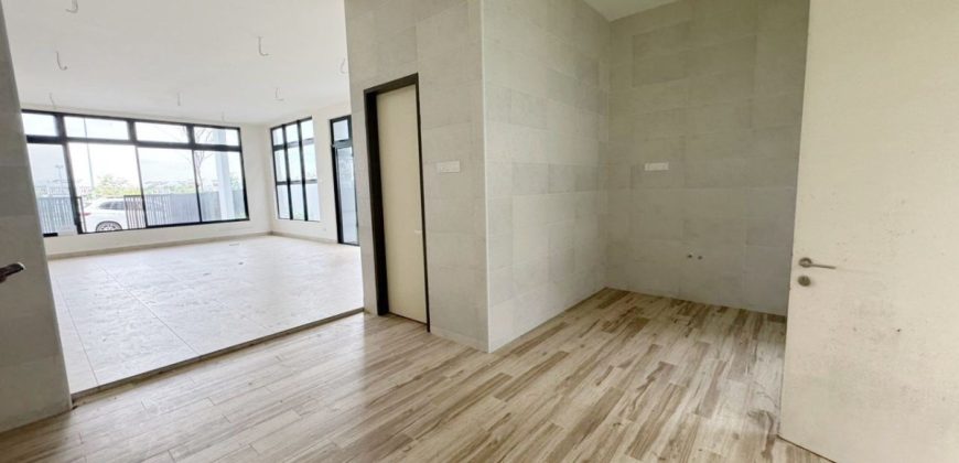 Taman Nusa Sentral – 3 Storey Semi Detached House – FOR SALE Taman Nusa Sentral – 3 Storey Semi Detached House – FOR SALE