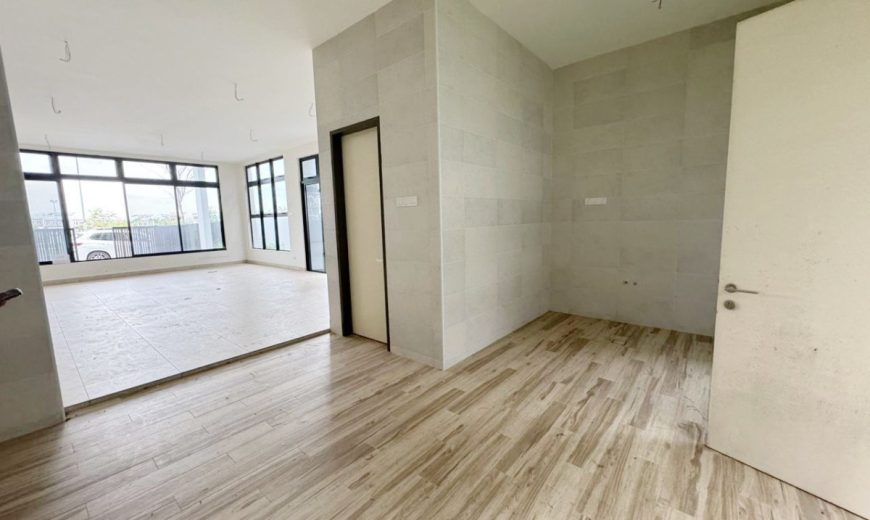 Taman Nusa Sentral – 3 Storey Semi Detached House – FOR SALE Taman Nusa Sentral – 3 Storey Semi Detached House – FOR SALE