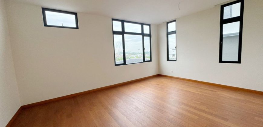 Taman Nusa Sentral – 3 Storey Semi Detached House – FOR SALE Taman Nusa Sentral – 3 Storey Semi Detached House – FOR SALE