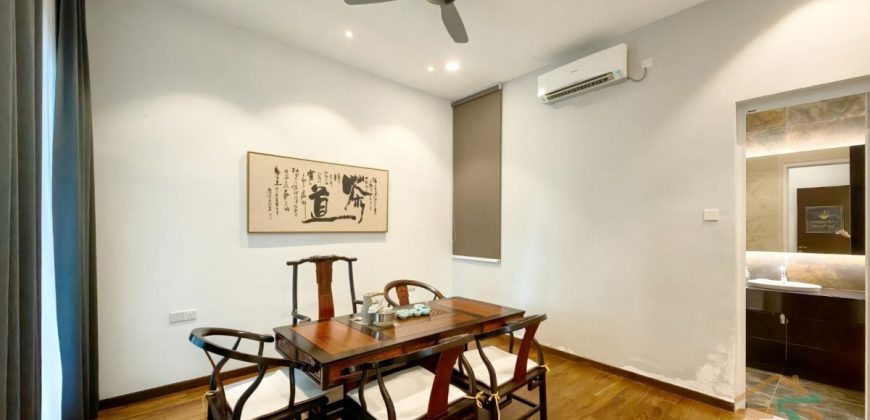 Jb Town Area – 3 Storey Bungalow House – FOR SALE Jb Town Area – 3 Storey Bungalow House – FOR SALE