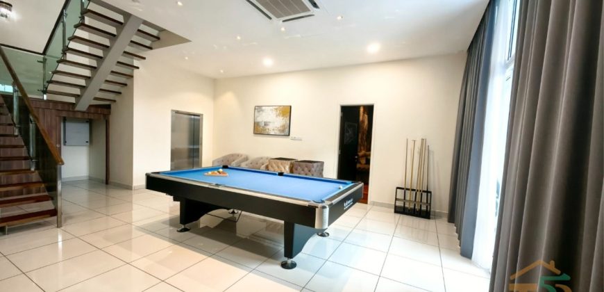 Jb Town Area – 3 Storey Bungalow House – FOR SALE Jb Town Area – 3 Storey Bungalow House – FOR SALE