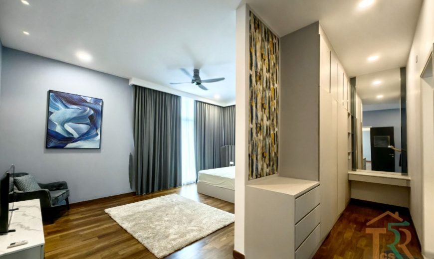 Jb Town Area – 3 Storey Bungalow House – FOR SALE Jb Town Area – 3 Storey Bungalow House – FOR SALE