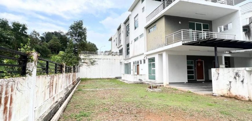 Austin Heights – 3 Storey End Lot Cluster House – FOR SALE Austin Heights – 3 Storey End Lot Cluster House – FOR SALE