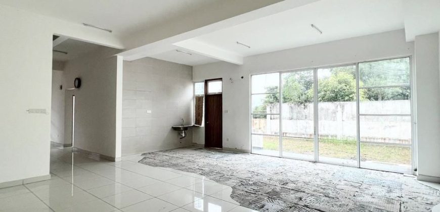 Austin Heights – 3 Storey End Lot Cluster House – FOR SALE Austin Heights – 3 Storey End Lot Cluster House – FOR SALE