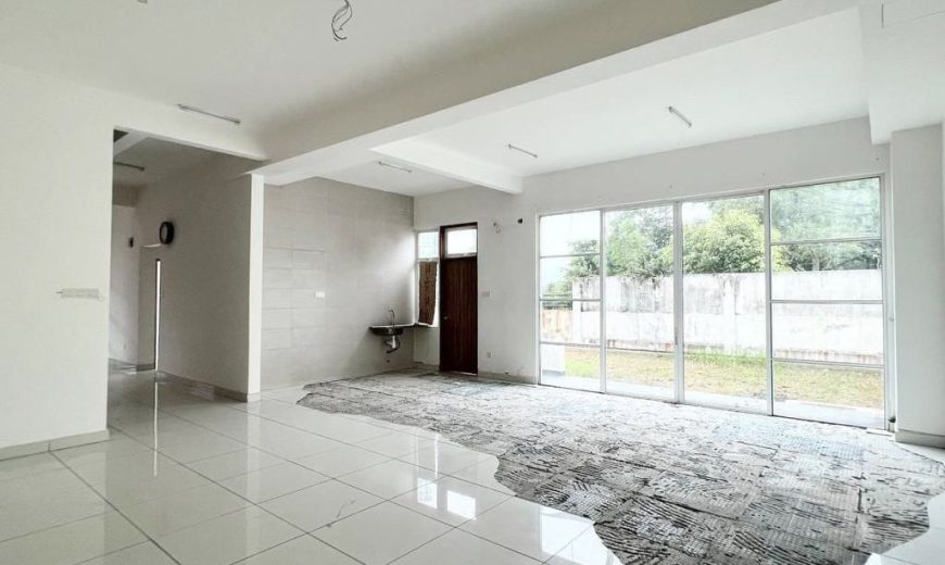 Austin Heights – 3 Storey End Lot Cluster House – FOR SALE Austin Heights – 3 Storey End Lot Cluster House – FOR SALE