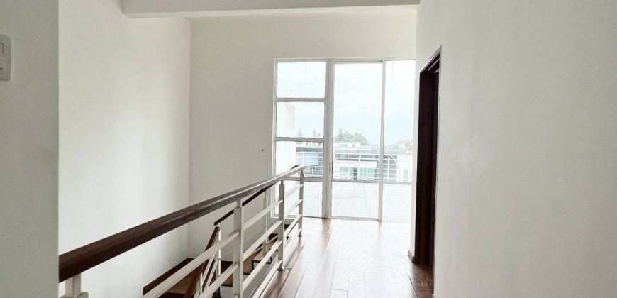 Austin Heights – 3 Storey End Lot Cluster House – FOR SALE Austin Heights – 3 Storey End Lot Cluster House – FOR SALE