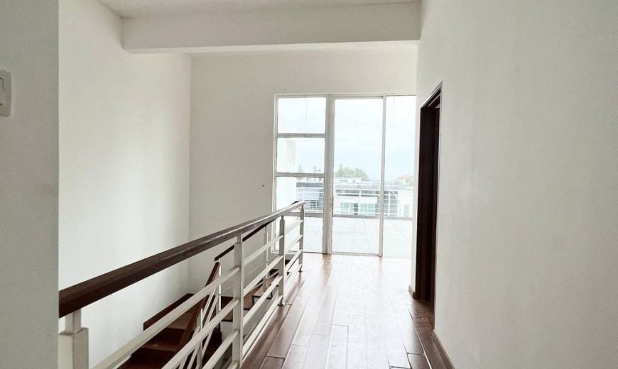 Austin Heights – 3 Storey End Lot Cluster House – FOR SALE Austin Heights – 3 Storey End Lot Cluster House – FOR SALE