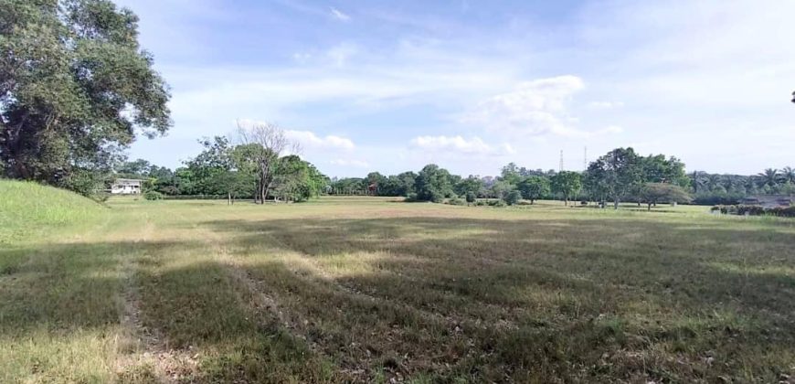 Leisure Farm – Bungalow Land – FOR SALE