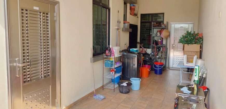 Taman Nusa Duta – 2 Storey Corner Semi Detached House – FOR SALE Taman Nusa Duta – 2 Storey Corner Semi Detached House – FOR SALE