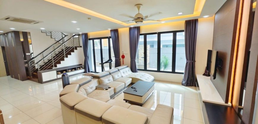 Desa Tebrau – 3 Storey Semi Detached House – FOR SALE Desa Tebrau – 3 Storey Semi Detached House – FOR SALE