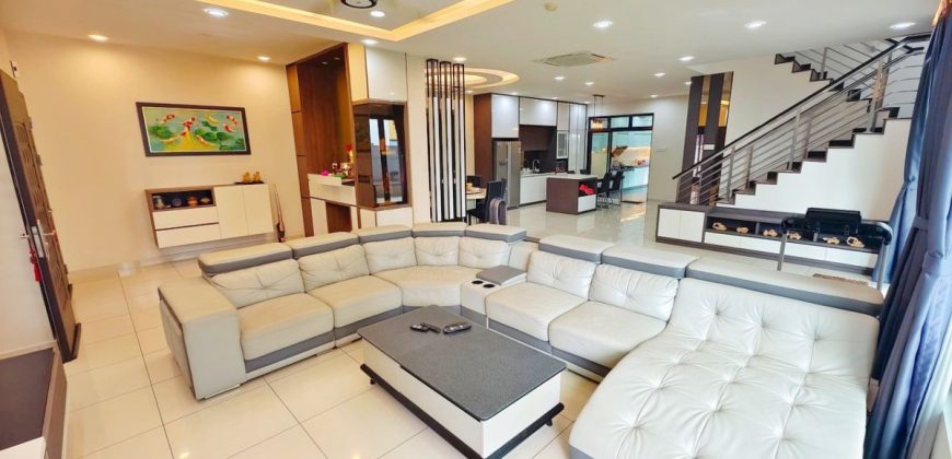 Desa Tebrau – 3 Storey Semi Detached House – FOR SALE Desa Tebrau – 3 Storey Semi Detached House – FOR SALE