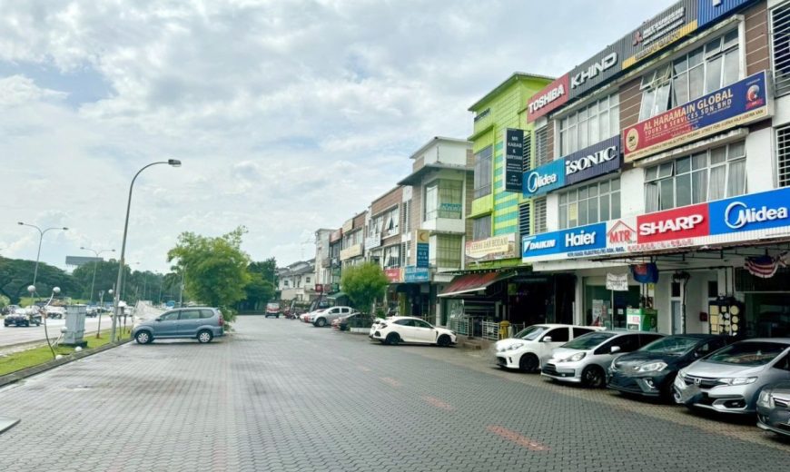 Taman Sri Pulai Perdana 2 – 3 Storey Shoplot – FOR SALE Taman Sri Pulai Perdana 2 – 3 Storey Shoplot – FOR SALE