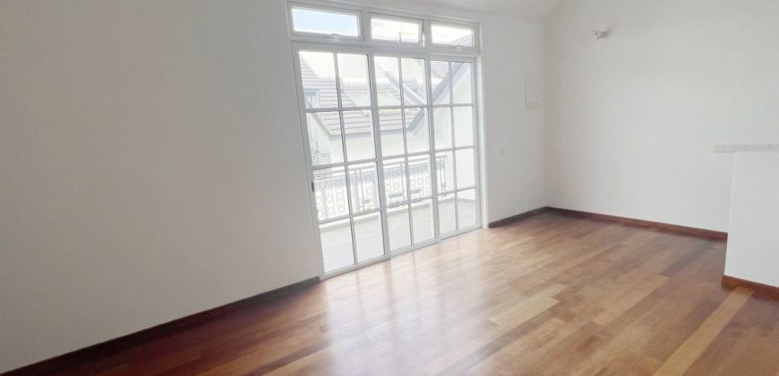 Eco Spring – 2.5 Storey Cluster House – FOR SALE Eco Spring – 2.5 Storey Cluster House – FOR SALE