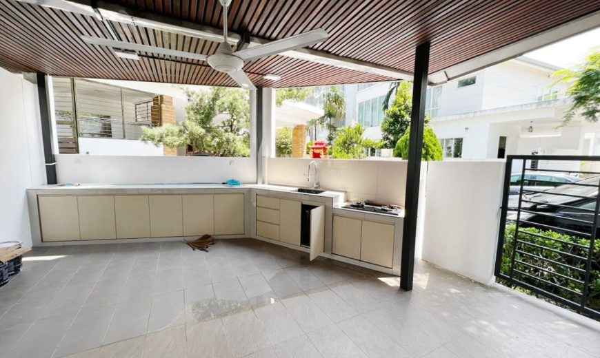 Senibong Cove – 3 Storey End Lot Waterfront Villa – FOR SALE Senibong Cove – 3 Storey End Lot Waterfront Villa – FOR SALE