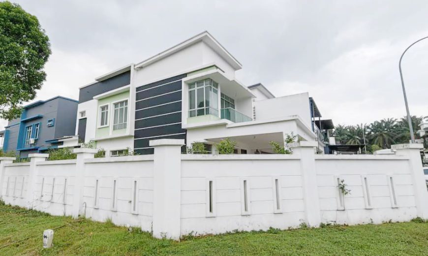 Kempas Utama – 2 Storey Corner Cluster House – FOR SALE