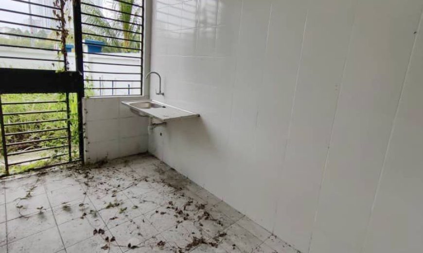 Kempas Utama – 2 Storey Corner Cluster House – FOR SALE